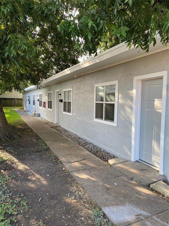 905 Fayle Street - Photo 1