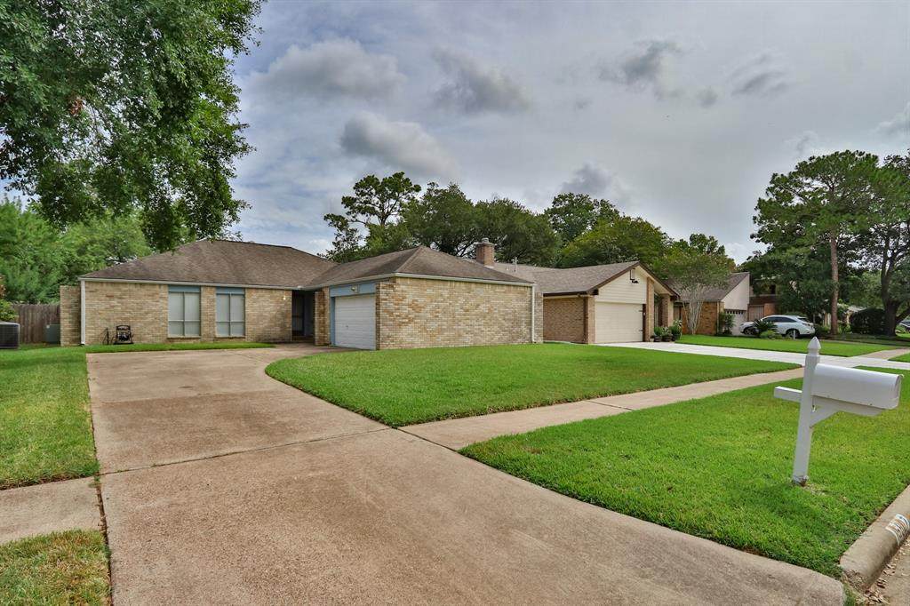 15907 Cavendish Drive - Photo 1