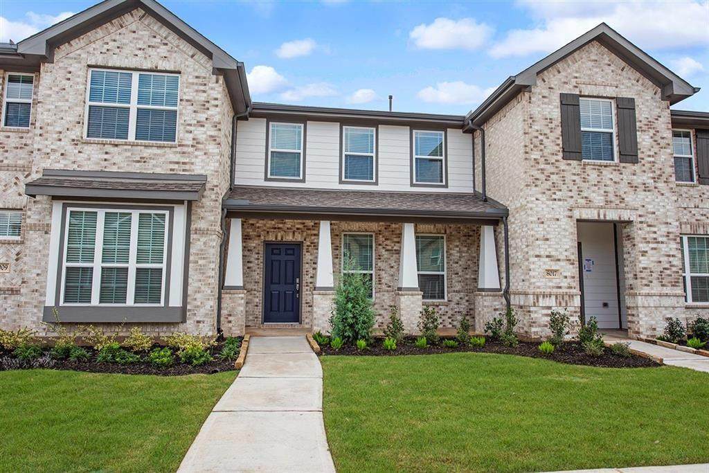 8013 Scanlan Trail - - Photo 1