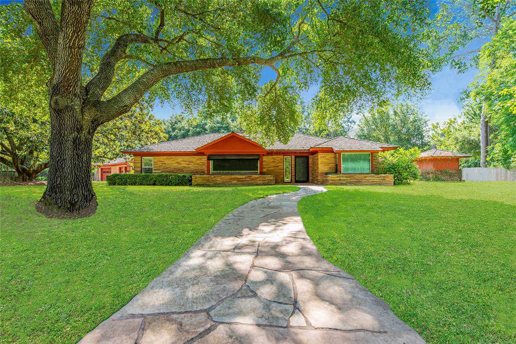 610 Woods Lane - Photo 1