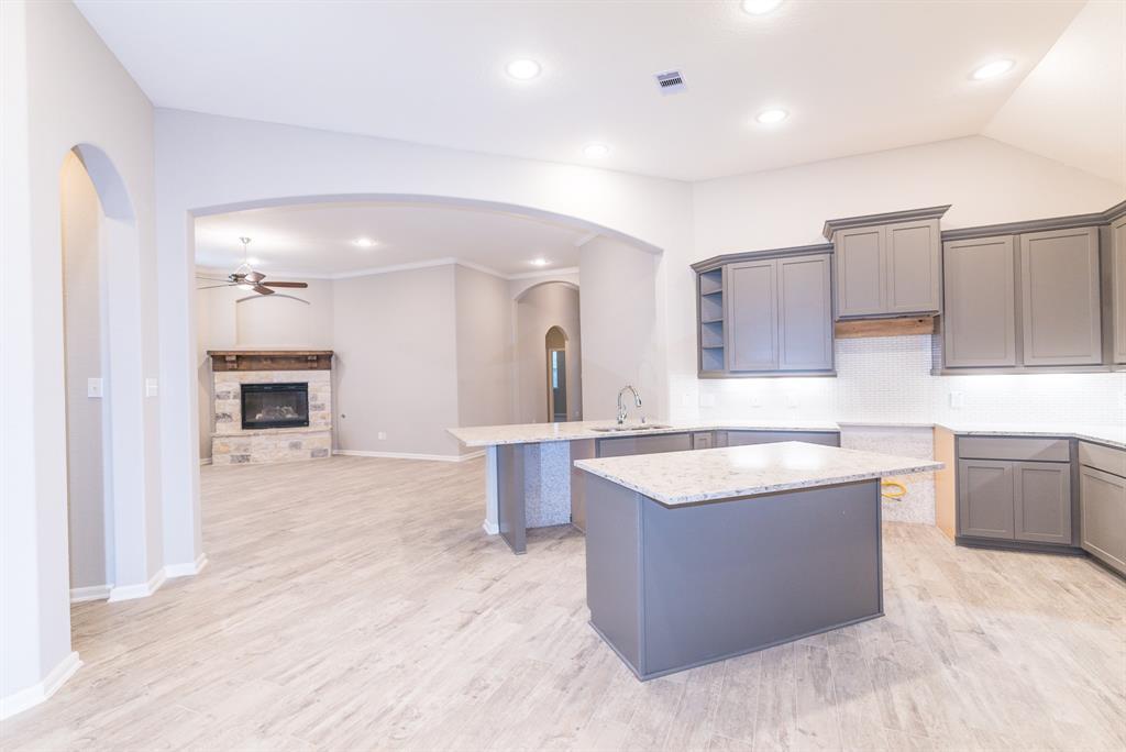 208 Capriccio - Photo 1