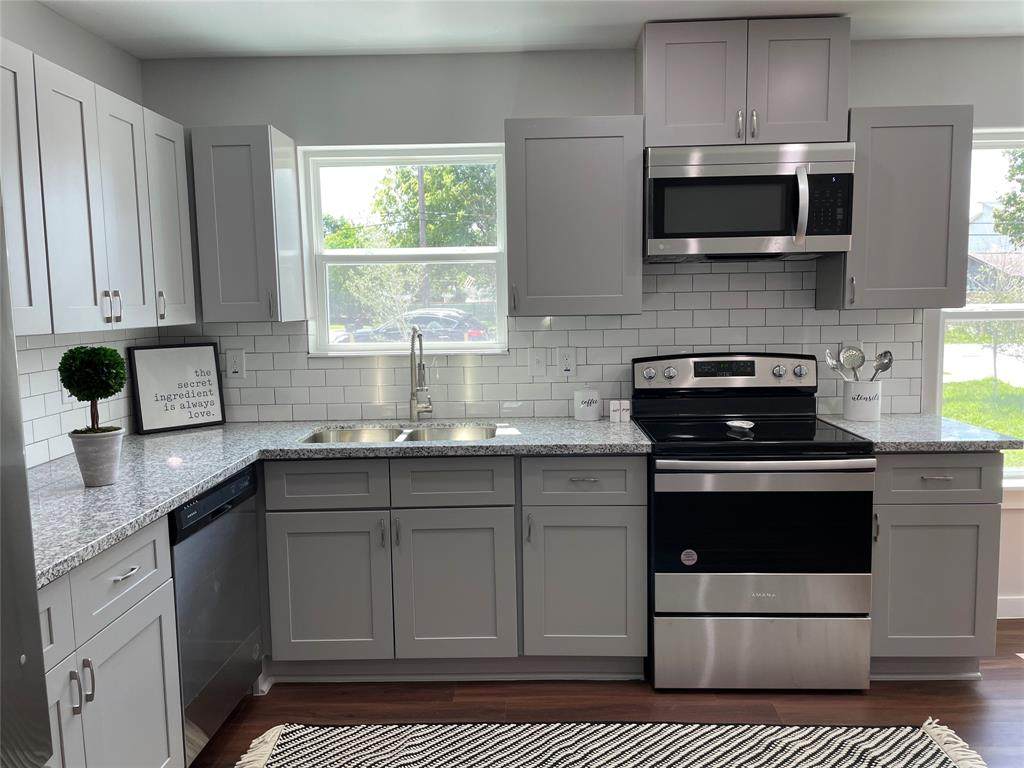 6710 Haight Street - Photo 1