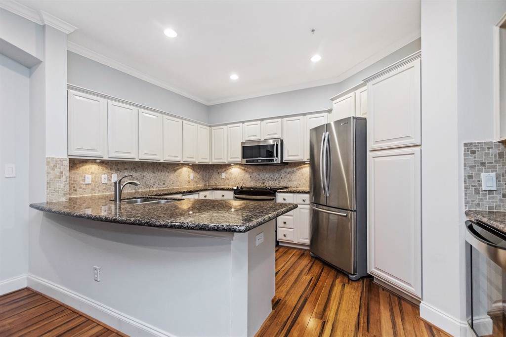 2111 Welch Street - Photo 1