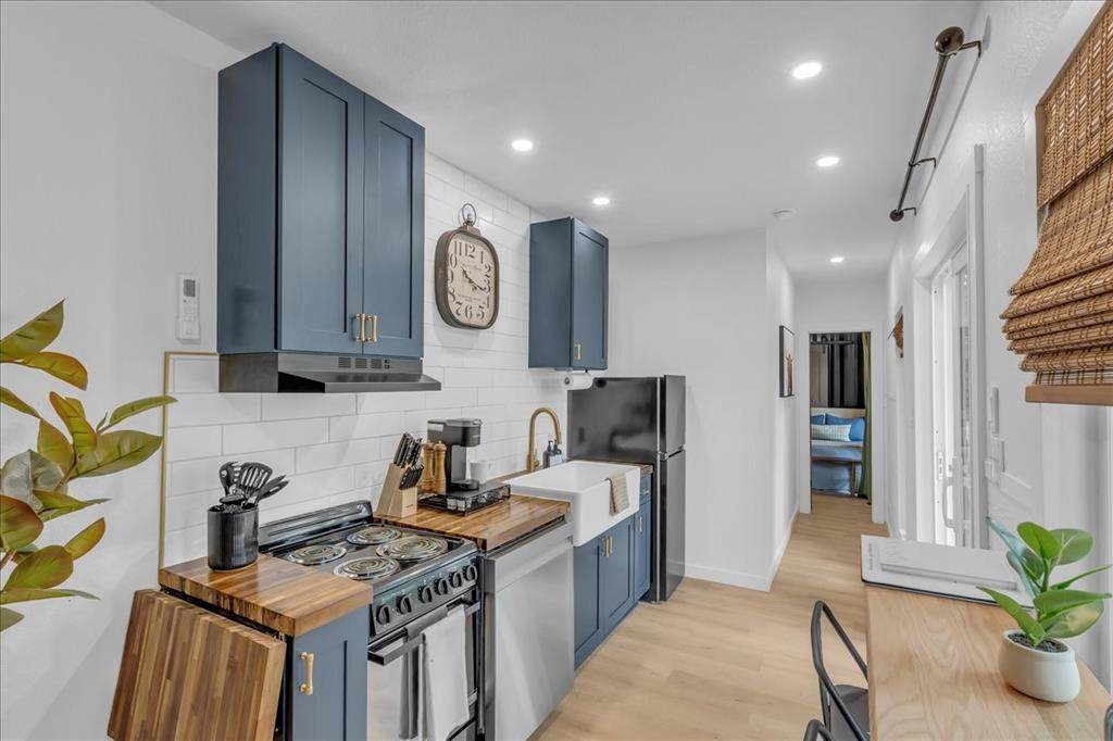 1411 Clay Street - Photo 1