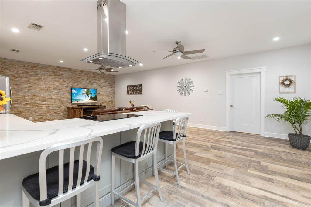 27403 Springwood Drive - Photo 1