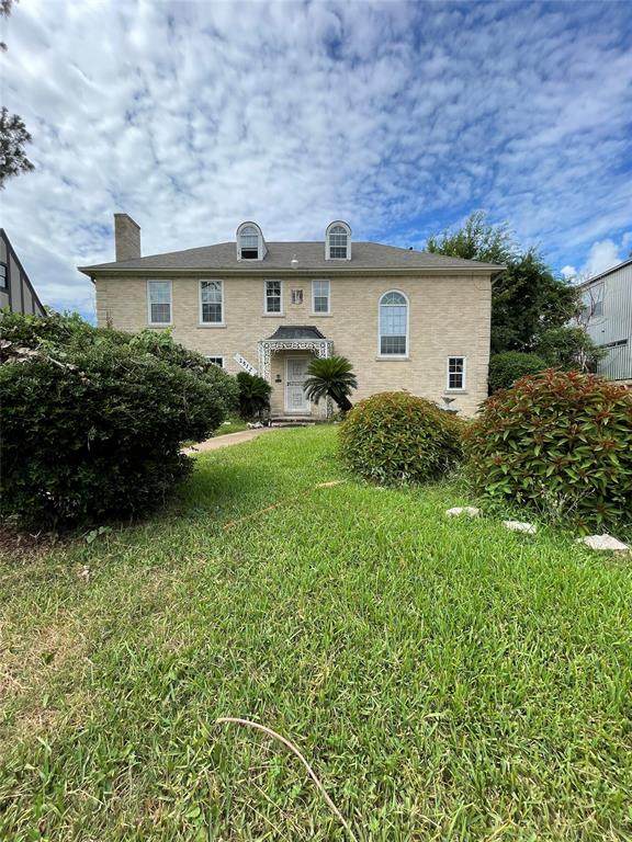 2512 Calumet Street - Photo 1
