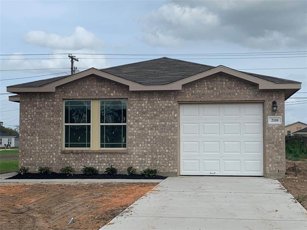 2129 8th Street - Photo 1
