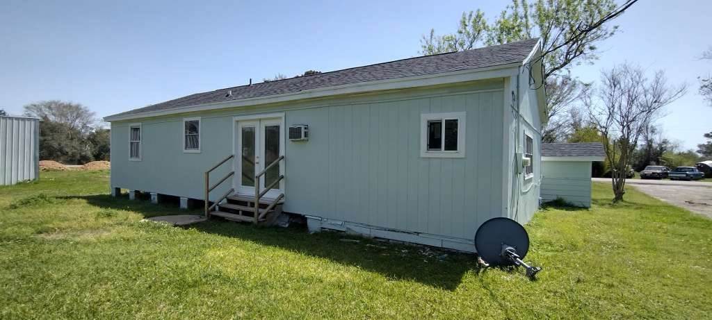 122 Circle Drive - Photo 1