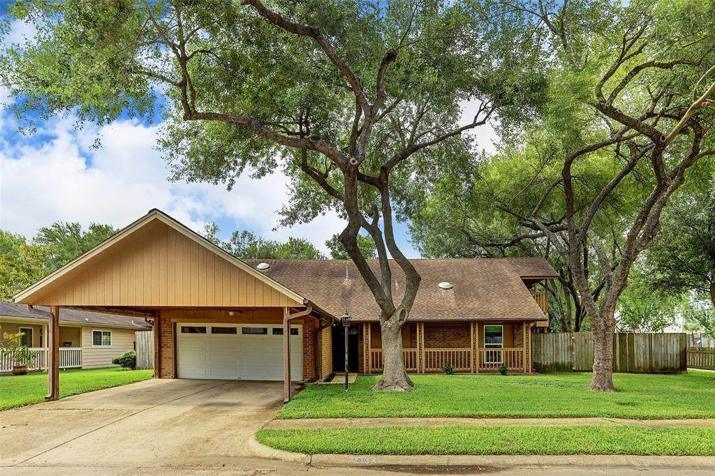 1002 Village Court - Photo 1