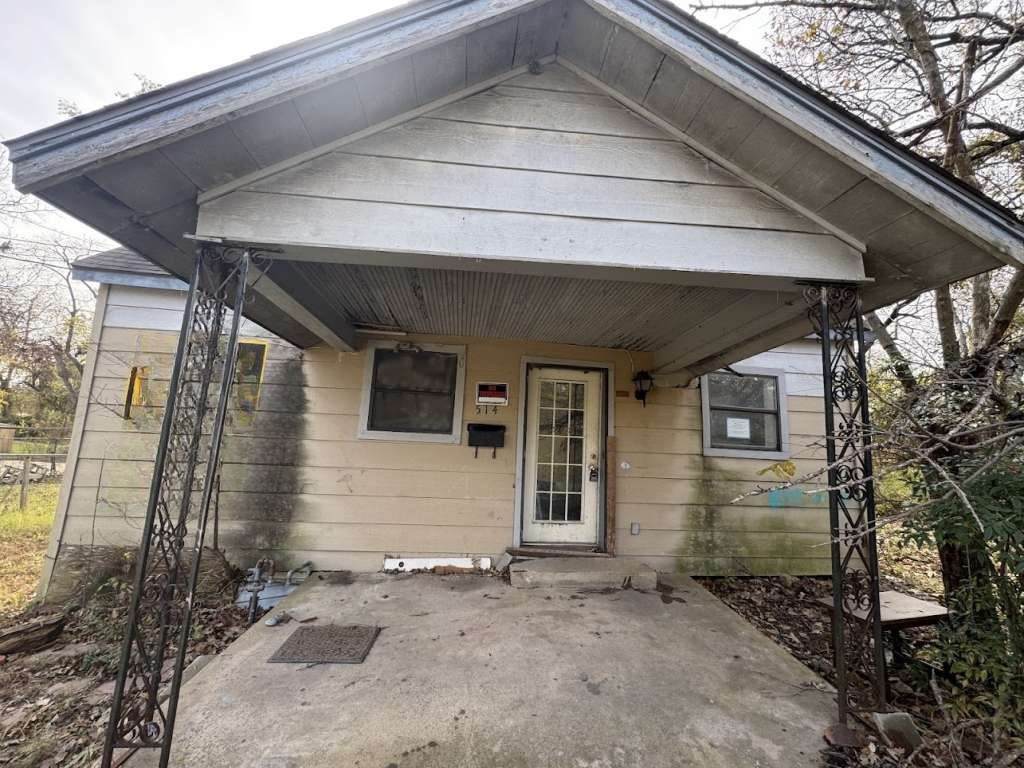 514 5th Street - Photo 1