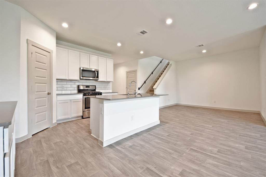 131 Little Spring Court - Photo 1