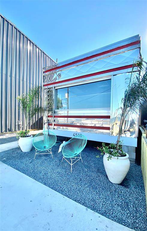 4518 Boulevard Street - Photo 1
