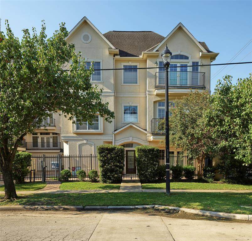 402 Hadley Street - Photo 1