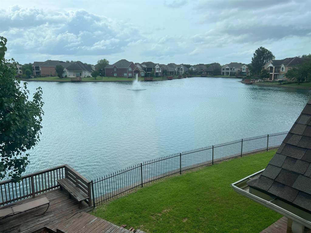 5206 Hadfield Court - Photo 1