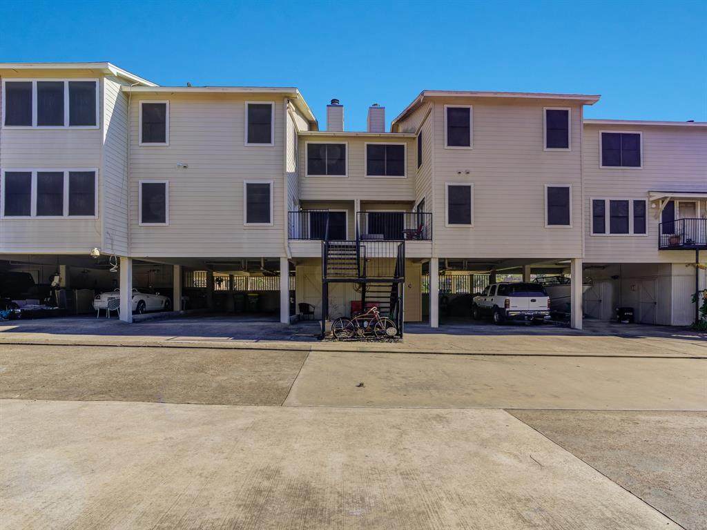 1910 Harbour Drive - Photo 1