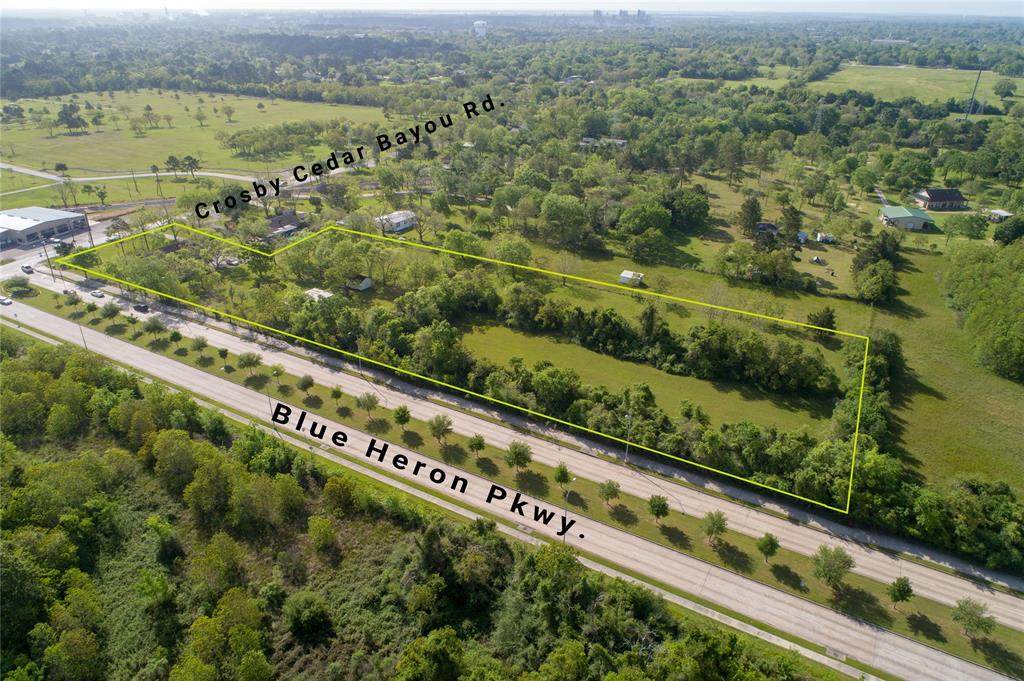4419 Crosby Cedar Bayou Rd - Photo 1