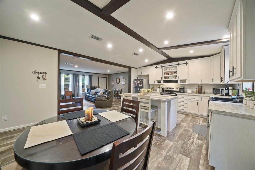22 St Lucia Lane - Photo 1