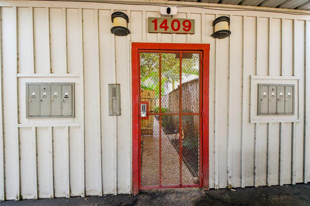 1409 Maryland Street - Photo 1