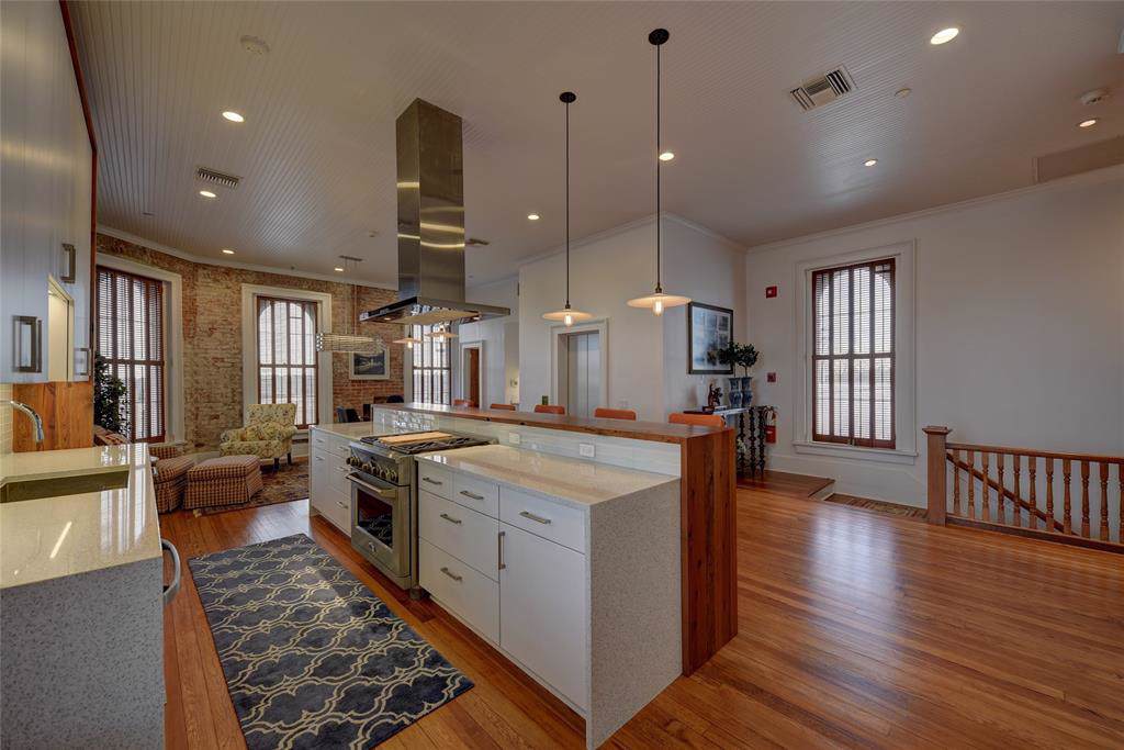 222 Main Street - Photo 1