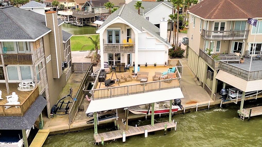 134 Quayside Drive - Photo 1