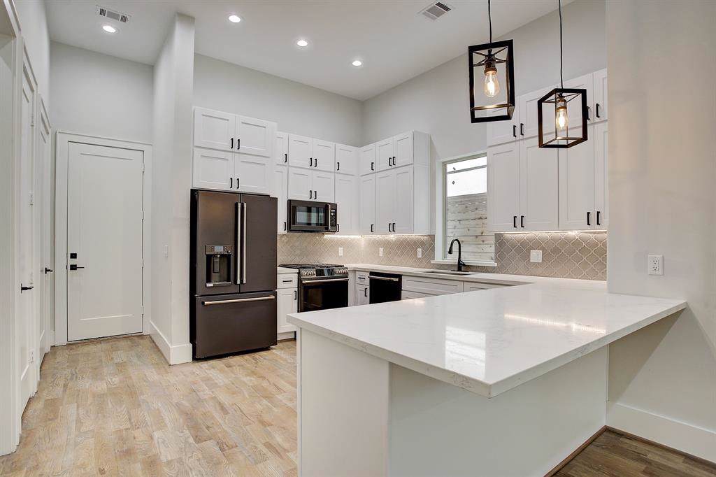 6007 Hamman - Photo 1