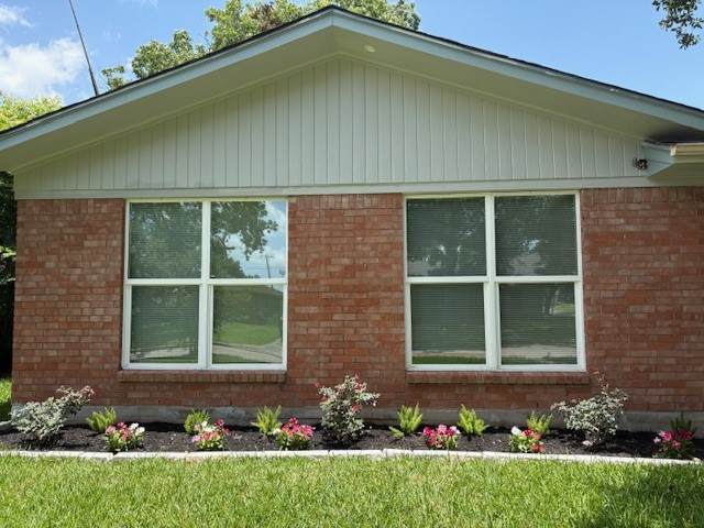 3923 Hickok Lane - Photo 1
