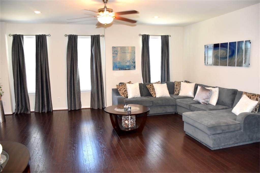 7907 Bachwood Dr Drive - Photo 1