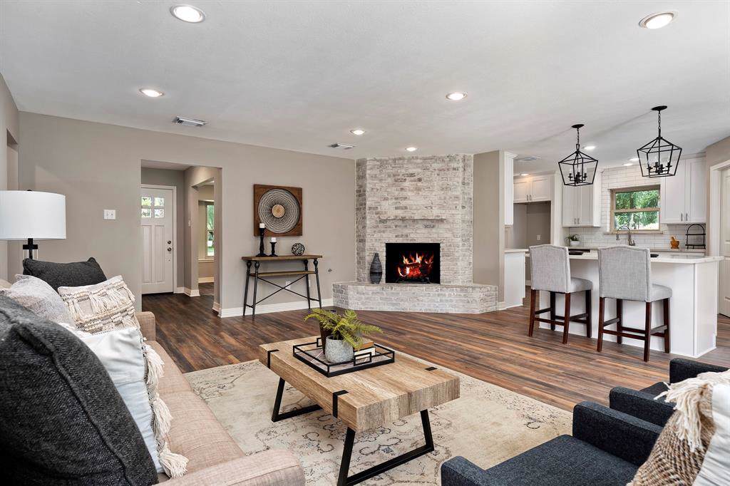 2538 Parana Drive - Photo 1
