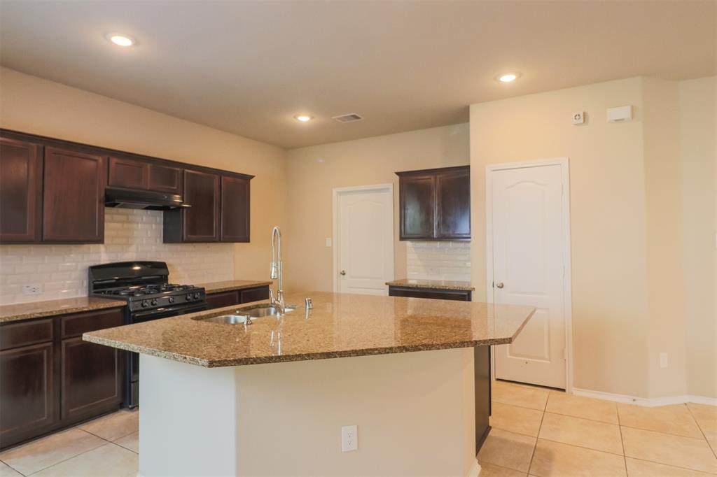 5039 Azalea Trace Drive - Photo 1