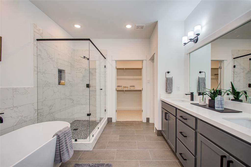 5823 Highland Sky Lane - Photo 1