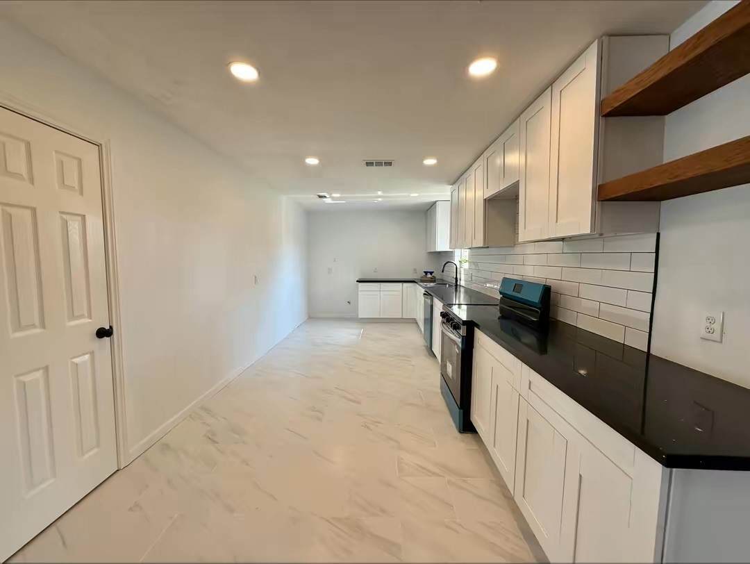 501 Valley Brook Drive - Photo 1