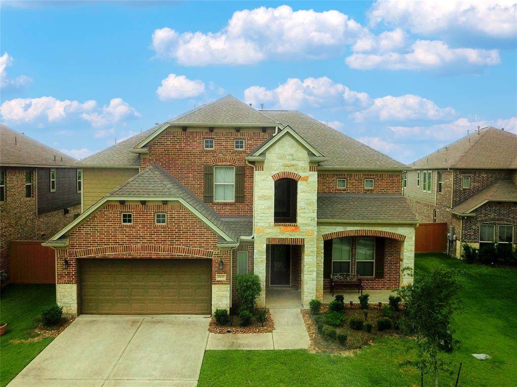 2137 White Cove Dr Drive - Photo 1