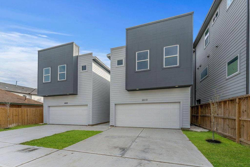 3010 Baer Street - Photo 1