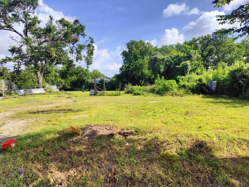 862 Granville Drive - Photo 1