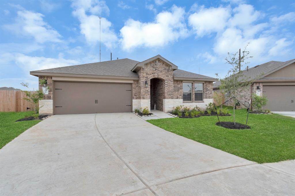 3403 Parker Trace Drive - Photo 1