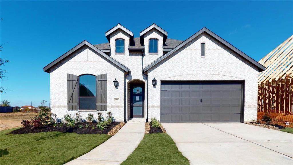 3831 Shackleton - Photo 1