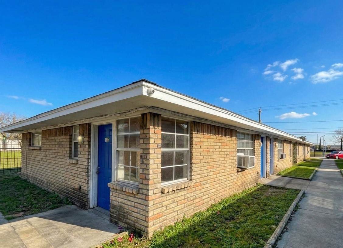 5602 Hirsch Road - Photo 1