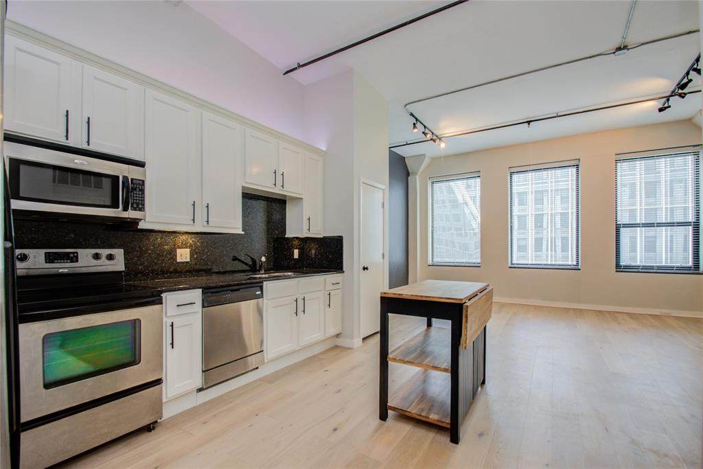 705 Main Street - Photo 1