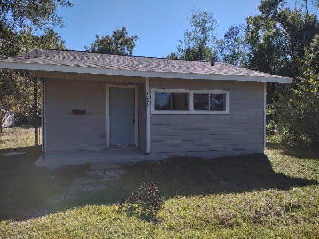 1205 Rein Avenue - Photo 1