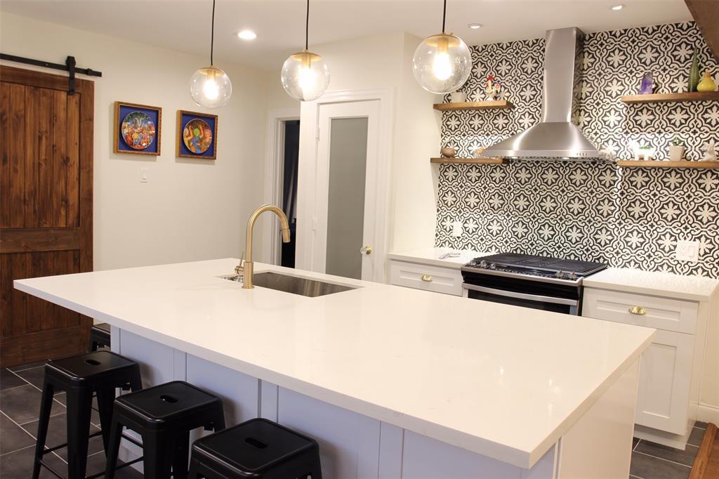 4215 Dallas Street - Photo 1