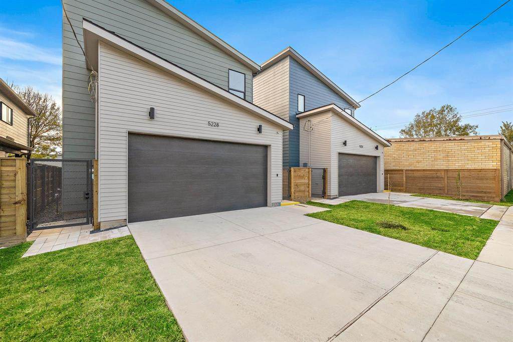 5226 Avenue H - Photo 1