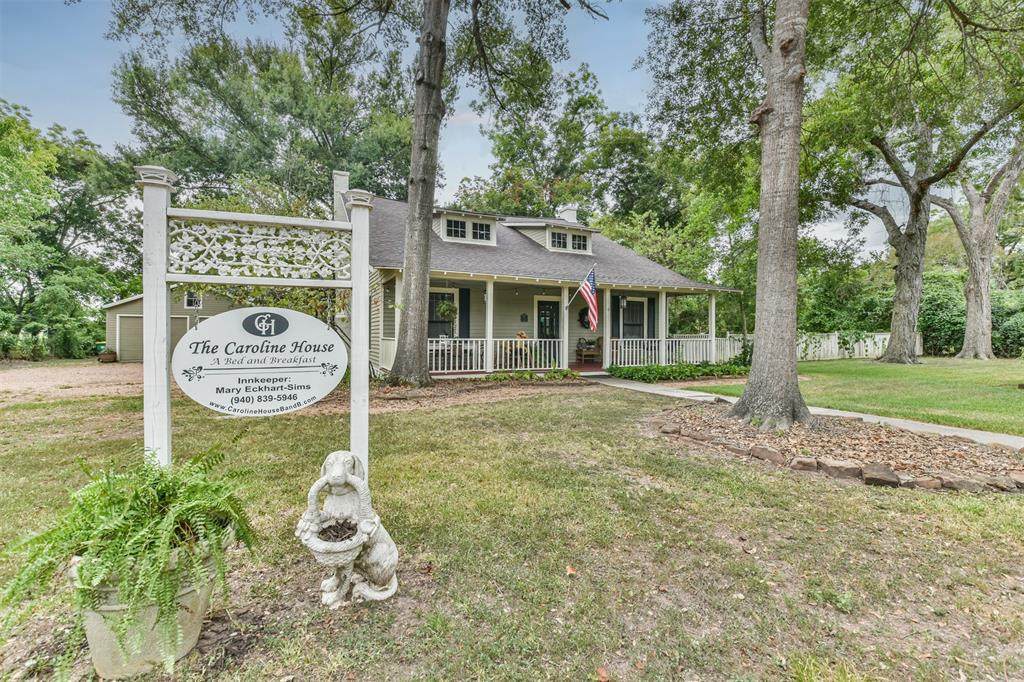 811 Caroline Street - Photo 1
