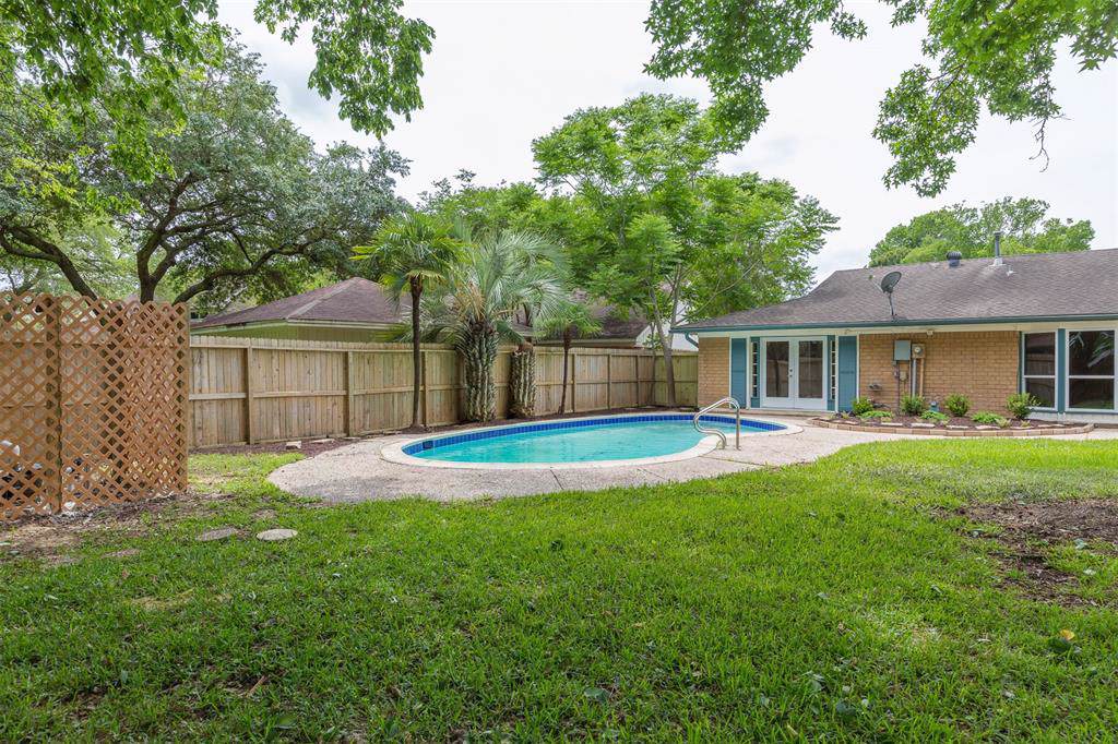 18519 Point Lookout Drive - Photo 1