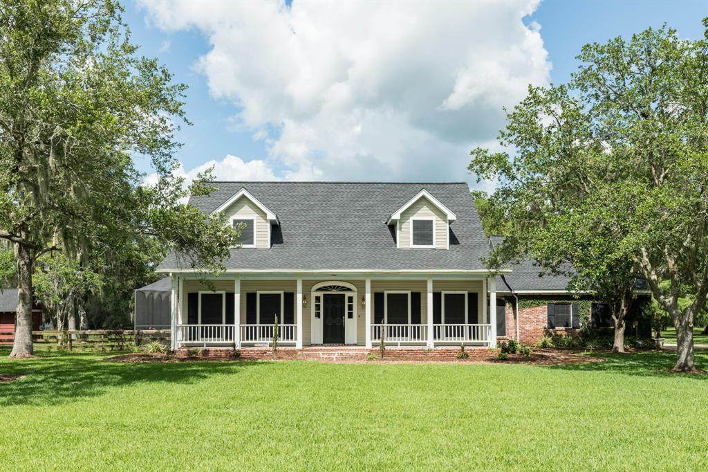 1 Lakewood Lane - Photo 1
