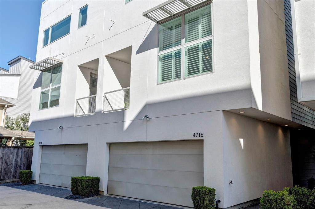 4716 Austin Street - Photo 1