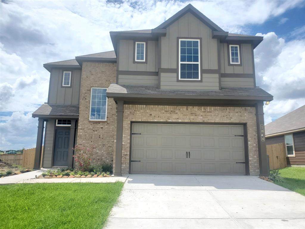 1014 Old Vine Road - Photo 1