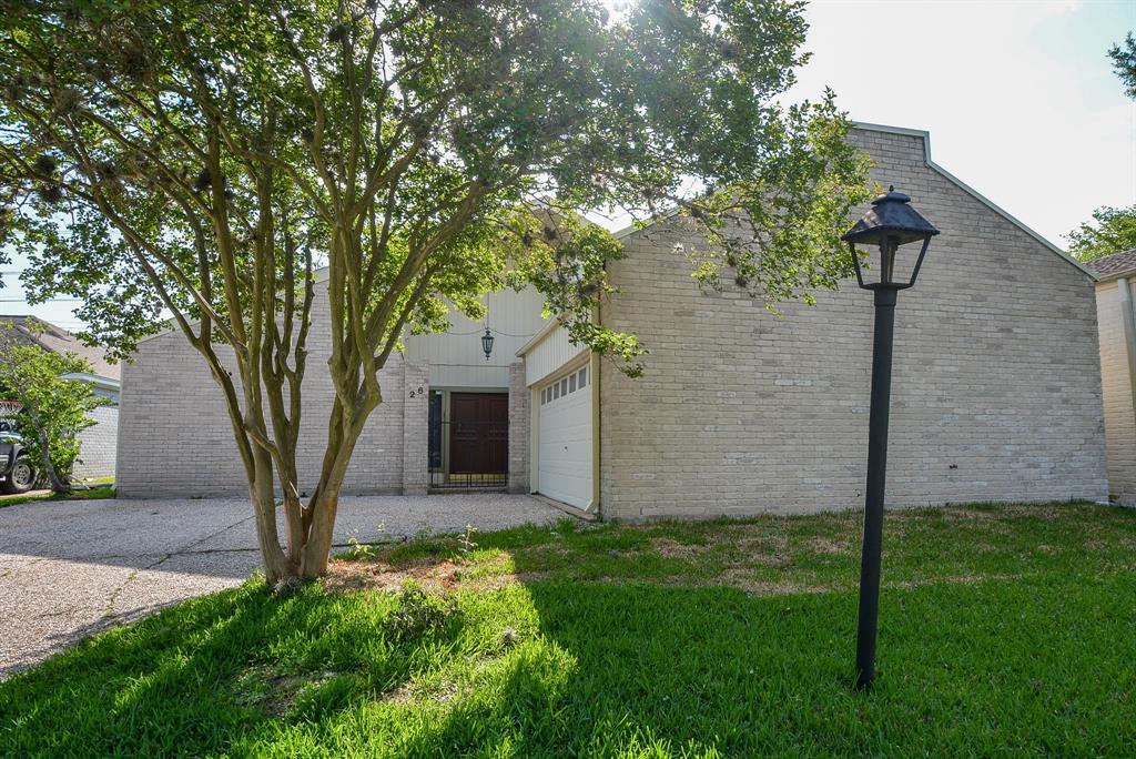 26 Wellington Drive - Photo 1