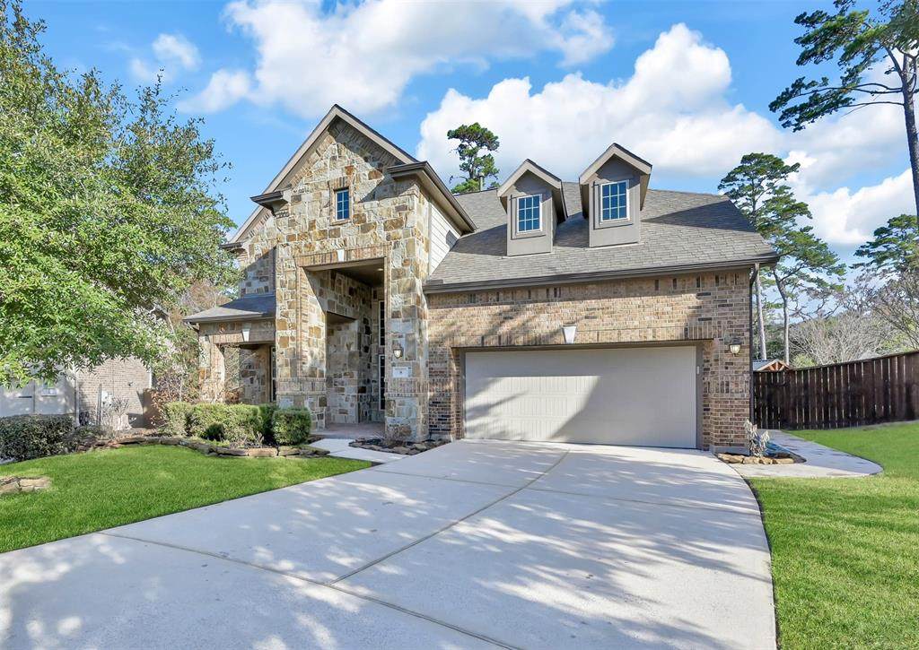8 Bellshill Circle - Photo 1