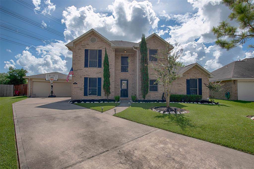 1019 Gladstone Drive - Photo 1