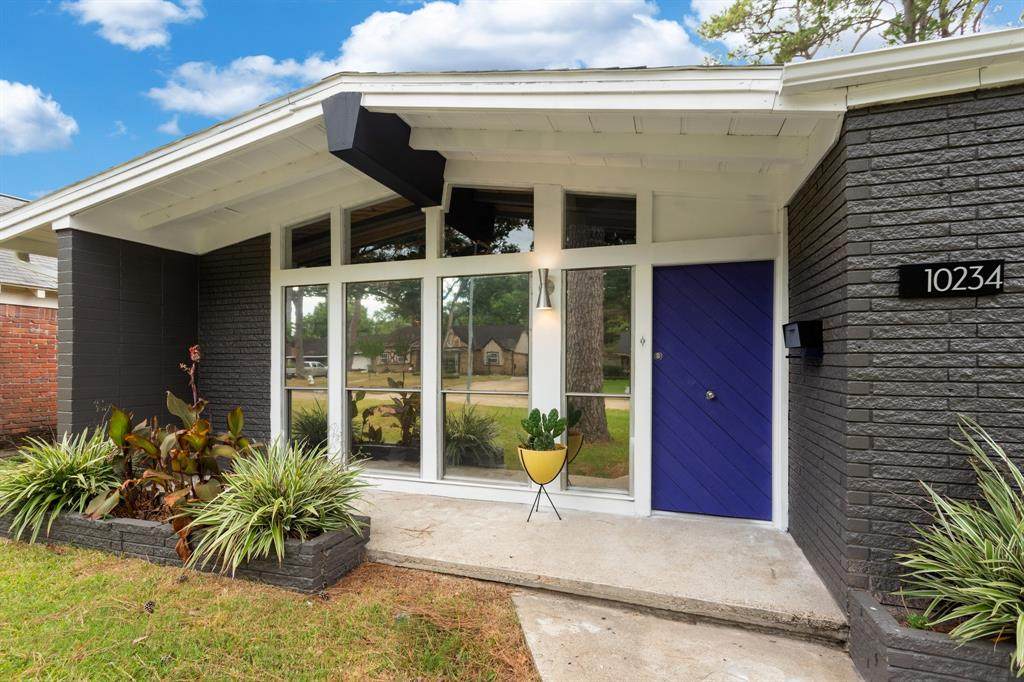 10234 Hazelhurst Drive - Photo 1